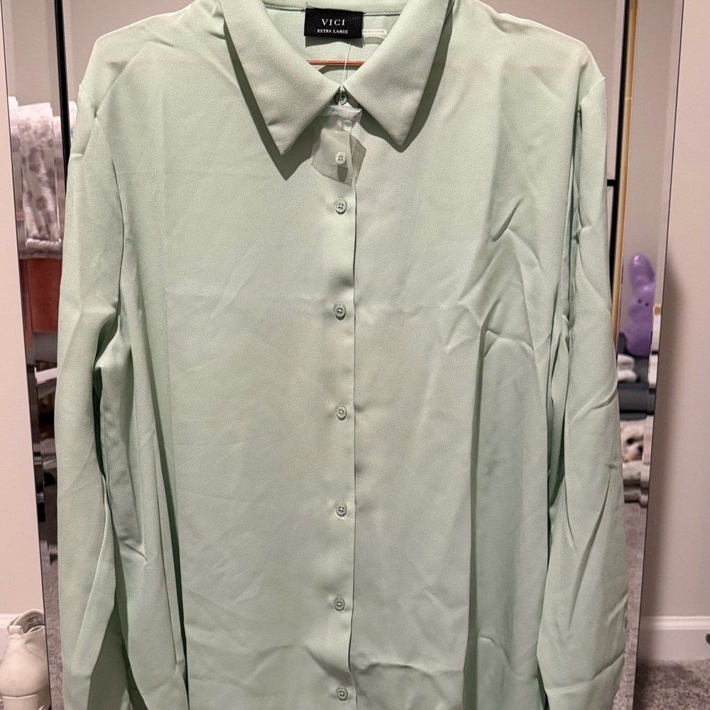 Vici Mint Green Button-Down Blouse. 👚💖 - image 1